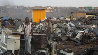 Illustration for article titled Humans Threw Out 92 Billion Pounds of Electronics Last YearÂ